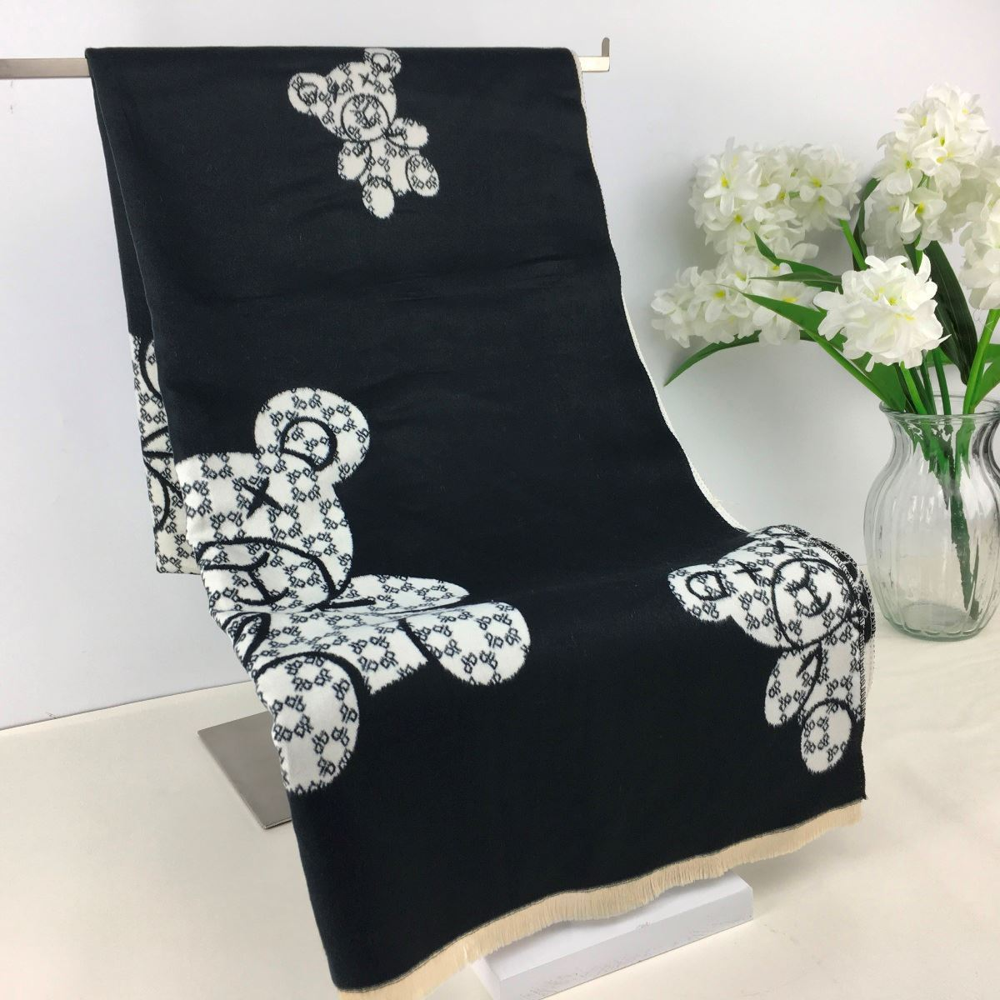 Reevo 237 033 Black Scarf