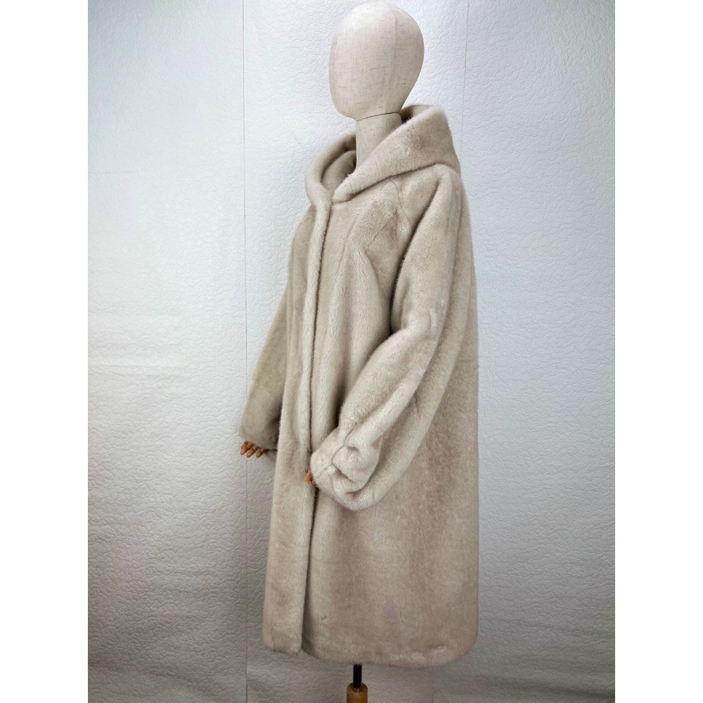 Reevo CA1024 Beige Coat