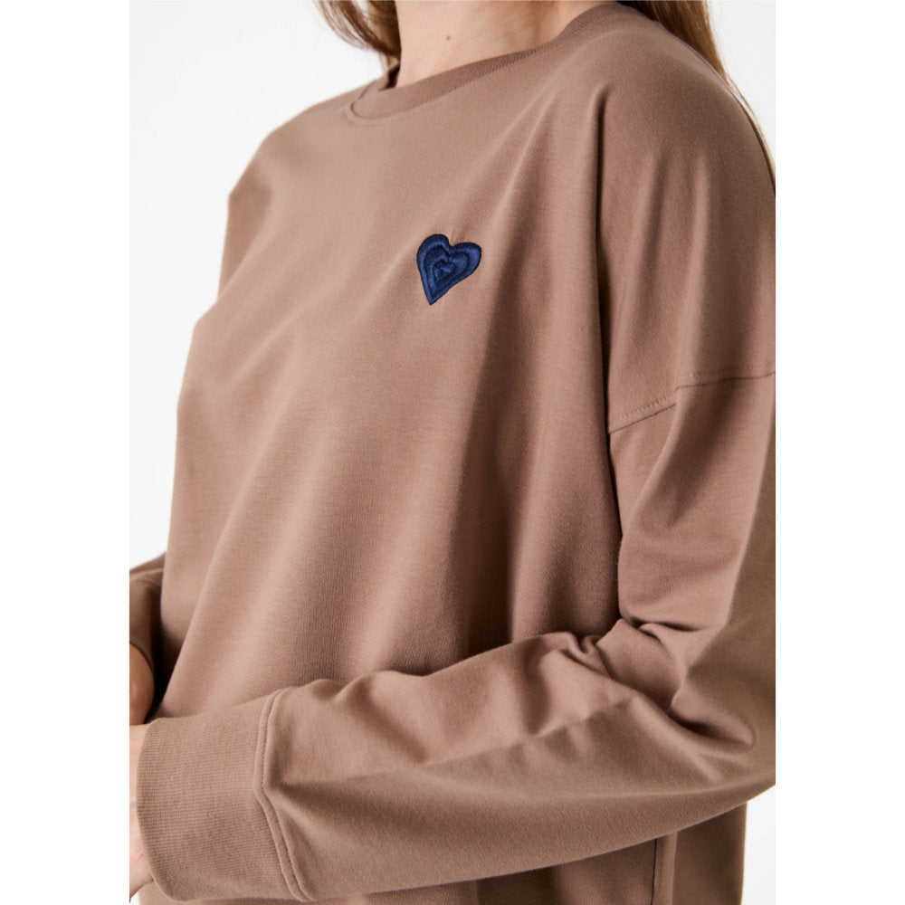 Dreams London Heart Embroidery Crew Neck Sweatshirt Mink (AA0569)