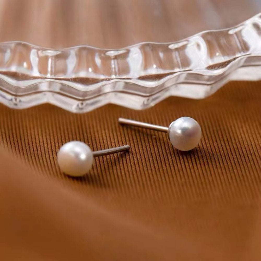 White Leaf Freshwater Pearl Stud Earring In Sterling Silver (EAN05G)