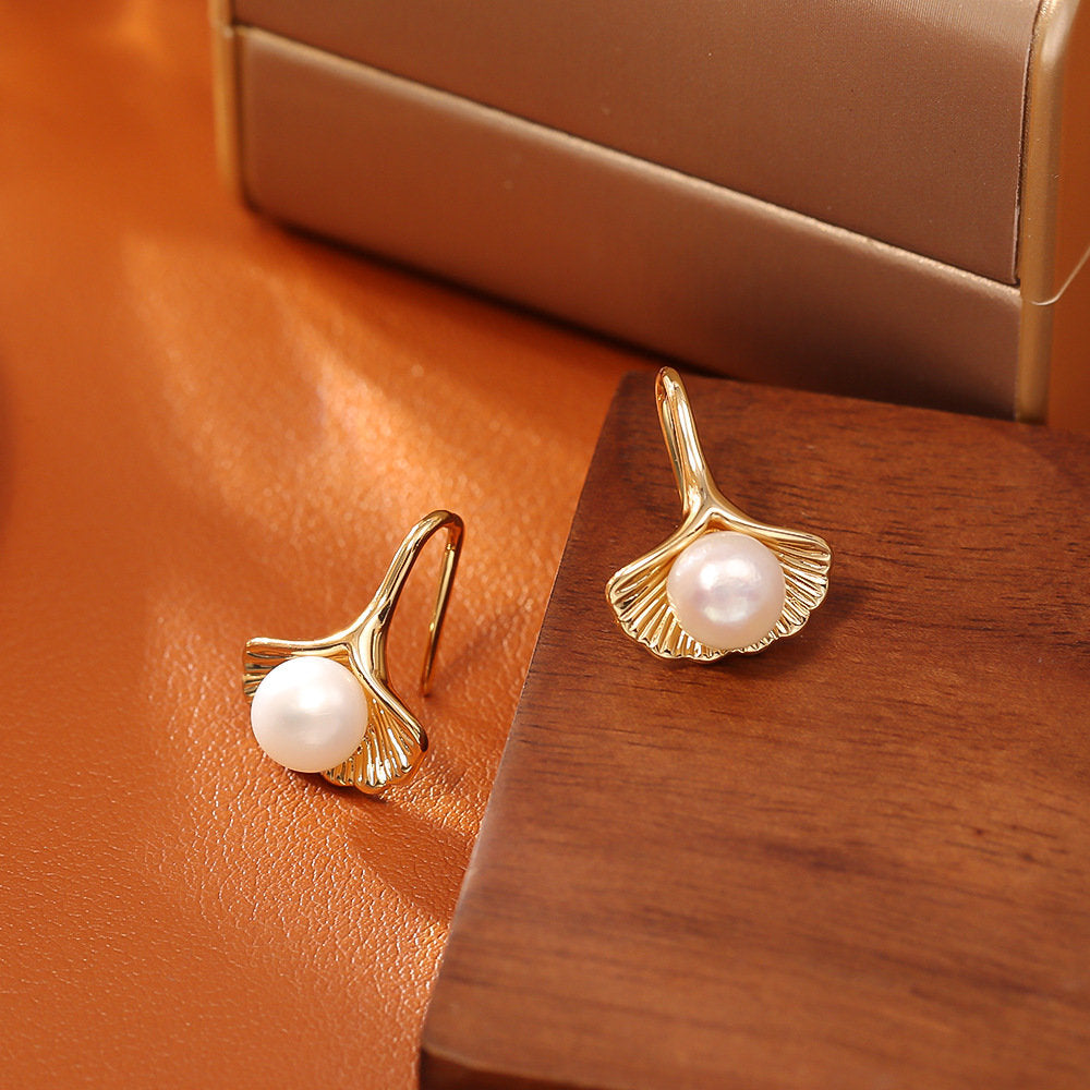 White Leaf Freshwater Pearl Set In Ginkgo Leaf Earring (EAN131G)