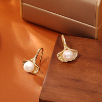 White Leaf Freshwater Pearl Set In Ginkgo Leaf Earring (EAN131G)