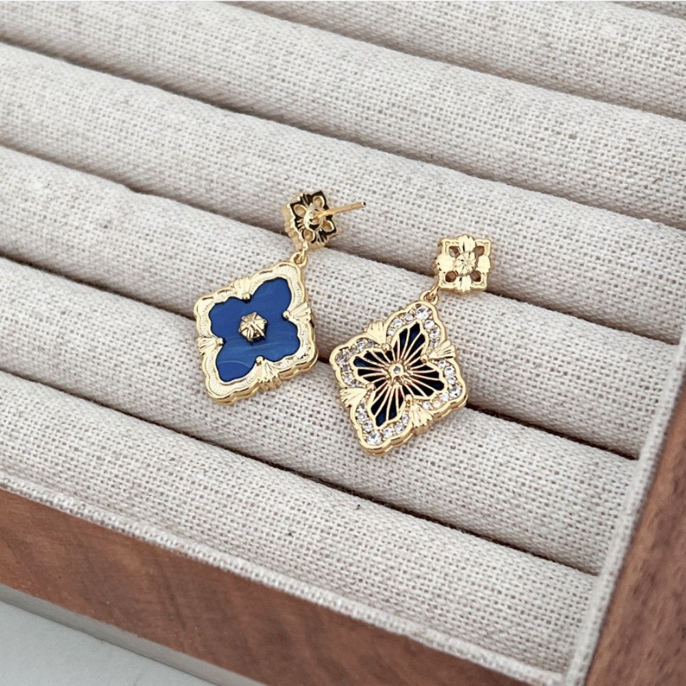 White Leaf Ornate Diamond Drop Earring In Navy & Gold (EAN287N)