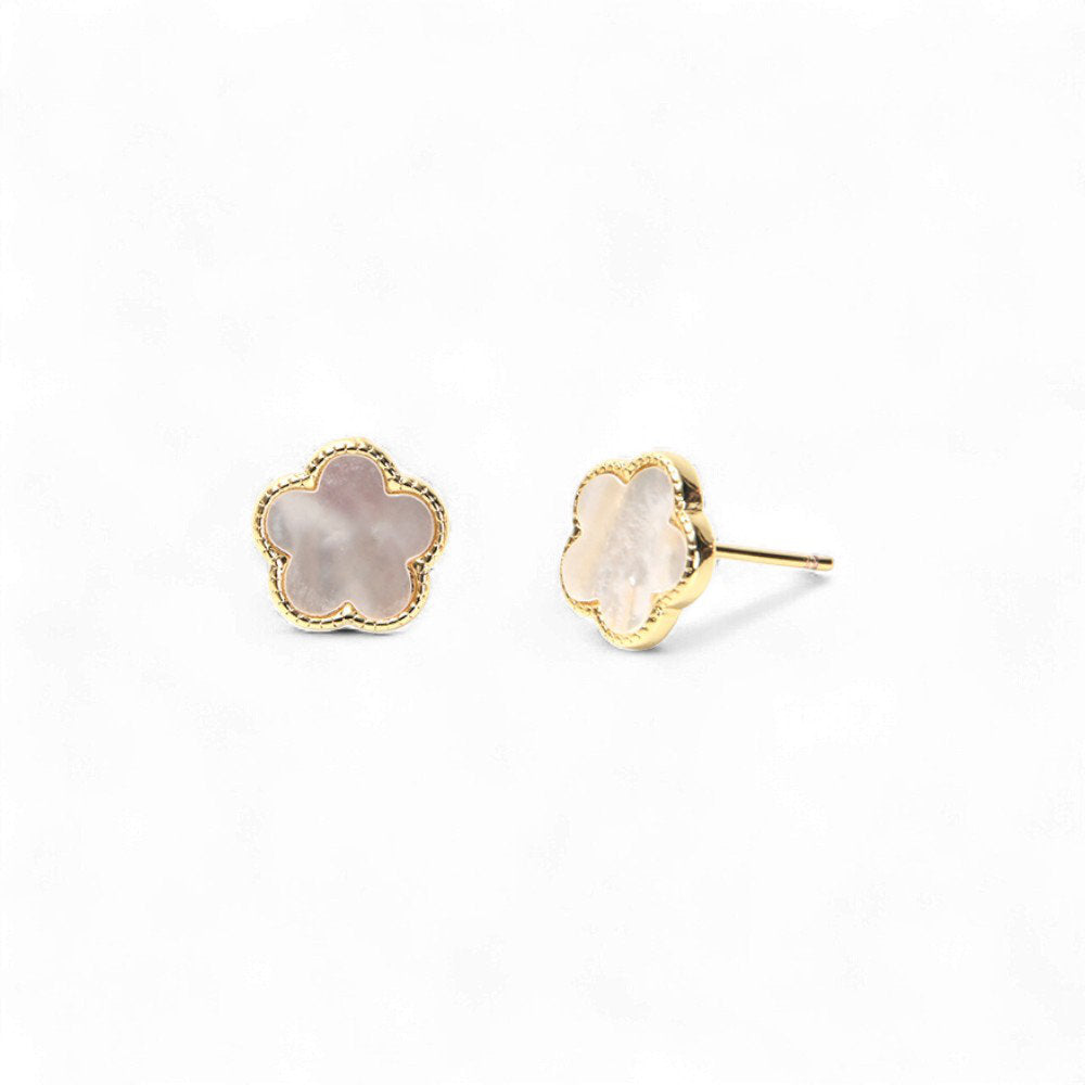 White Leaf Flower Stud Earring In Mother Of Pearl (EAN32W)