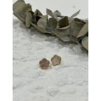 White Leaf Flower Stud Earring In Mother Of Pearl (EAN32W)