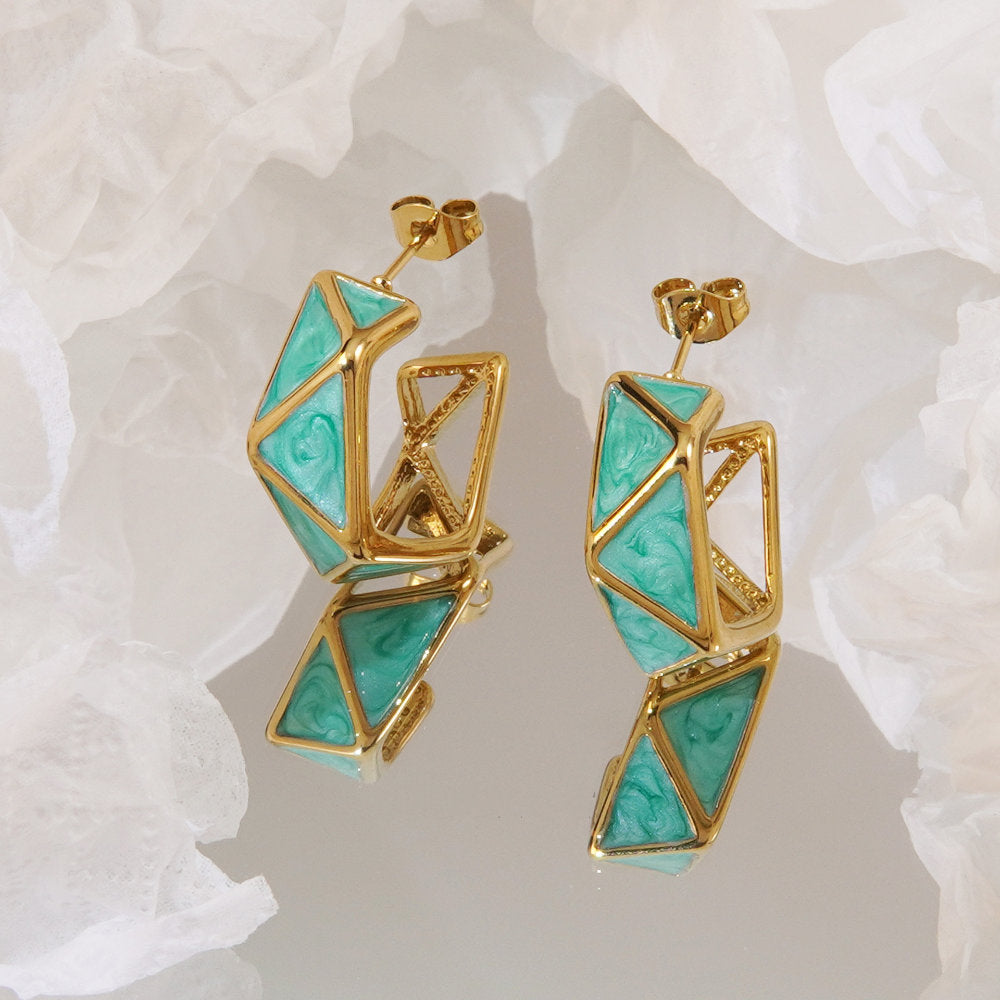 White Leaf Triangular Misshape Earring In Green (EAN535G)