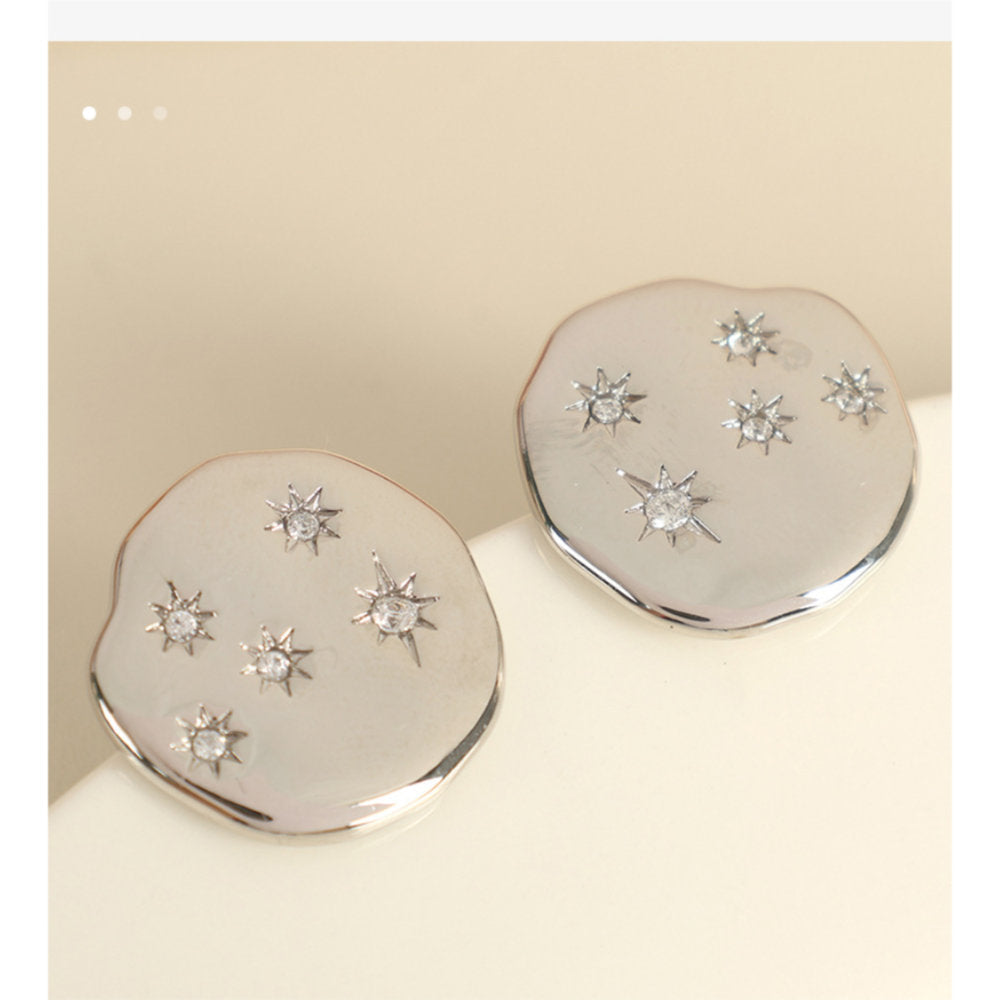 White Leaf Molten Disc Earring With Inset Stars In Silver (EAN546S)