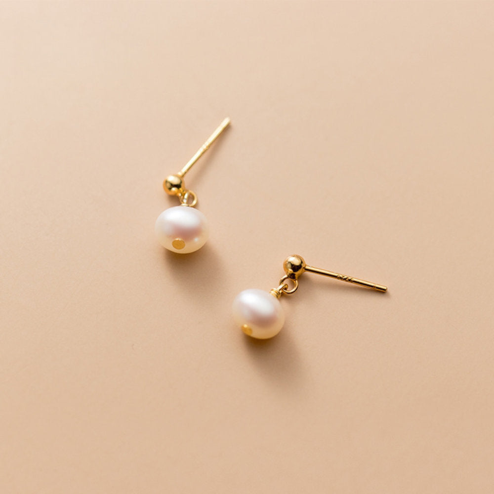 White Leaf Minimalist Freshwater Pearl Drop Earring In Gold Plated Sterling Silver (EAN574G)