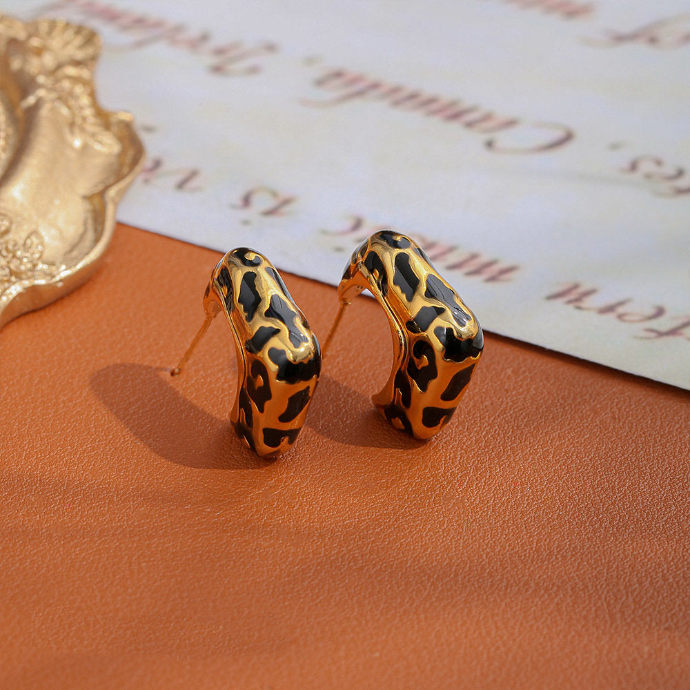 White Leaf Squared Hoop Earring In Leopard & Gold (LEQ55L)