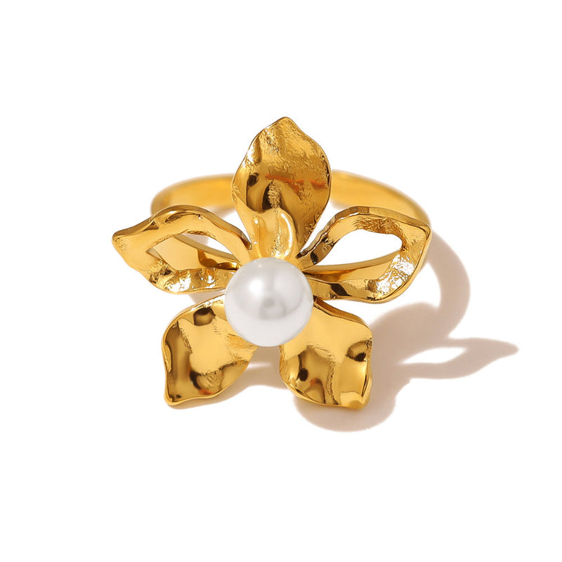 White Leaf Cutout Flower Ring With Pearl In Gold (LRN536G)