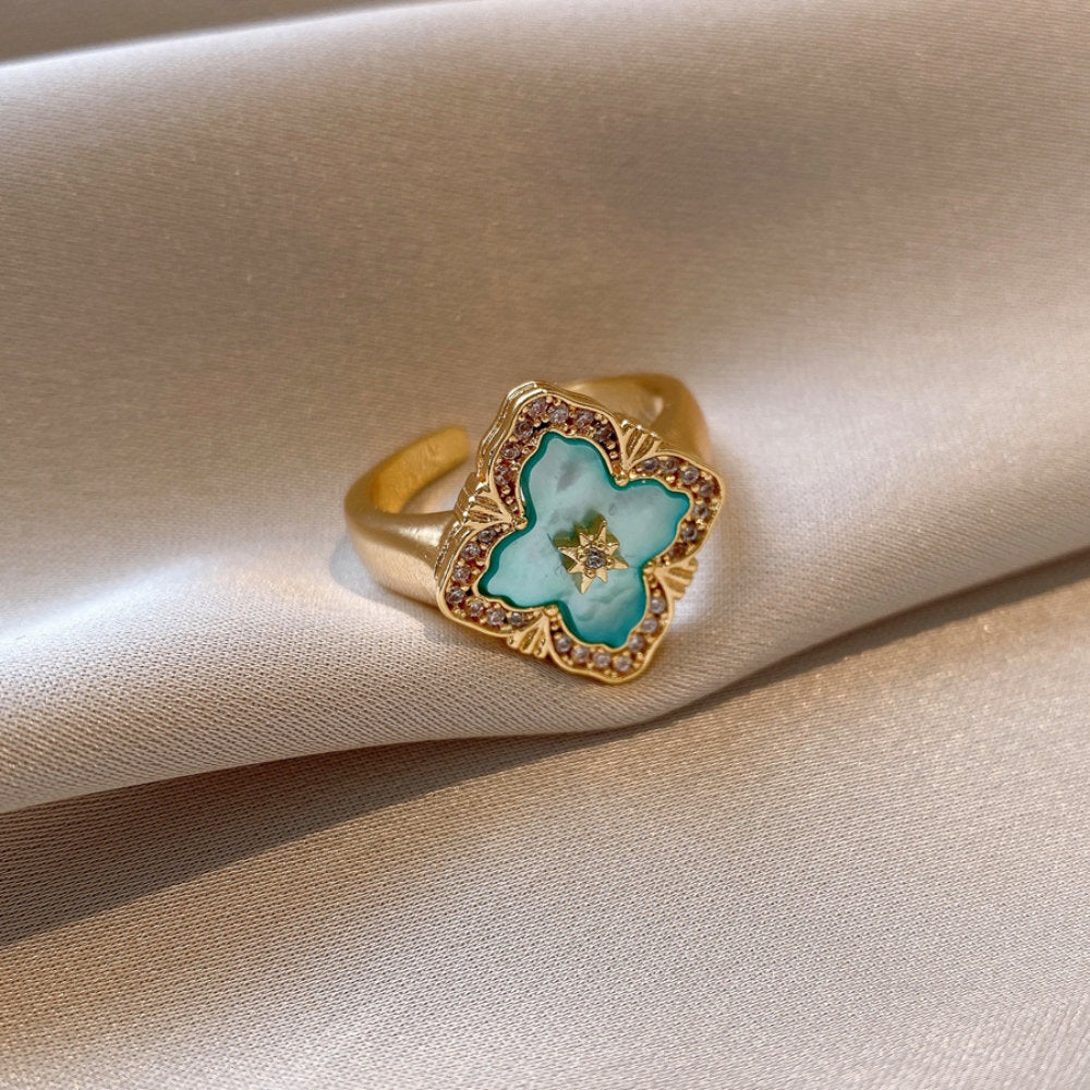 White Leaf Ornate Diamond Shaped Ring In Ice Blue (RNN287B)