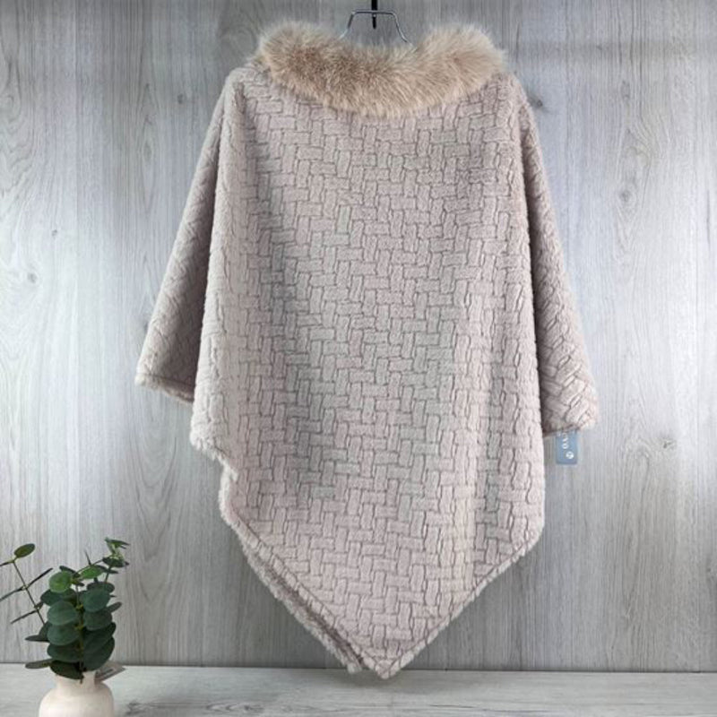 Reevo BA1031 Beige Winter Poncho